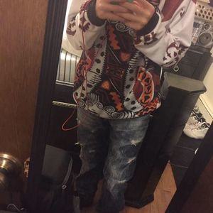 Meet your Posher, Troy